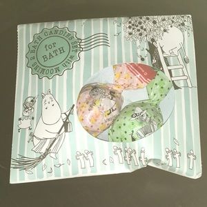 NWT Moomin bath bombs